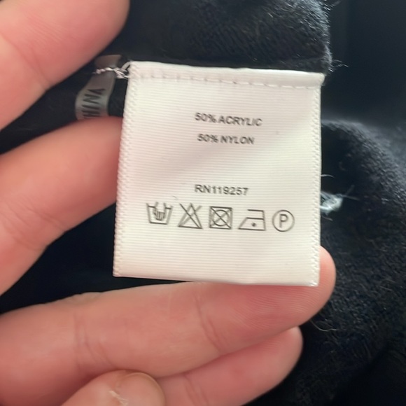 VGUC L’ecole Dês Femmes Women’s Knit Black Bodysuit w/ Lace Sleeve Detail Sz S - Picture 2 of 11